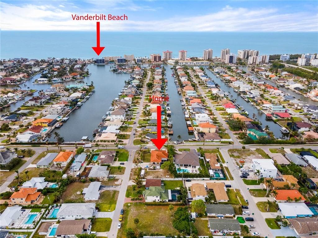 10602 Vanderbilt Dr, Naples, FL 34108-50