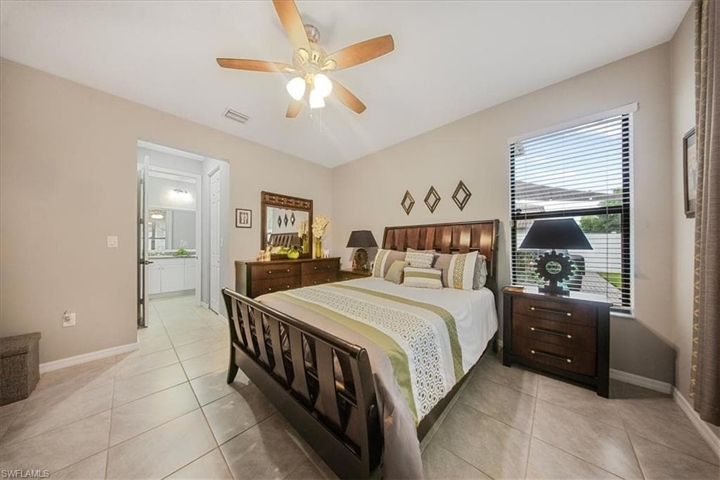 8805 Madrid Cir, Naples, FL 34104-32