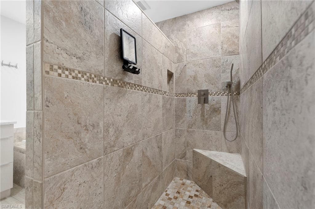 3424 Anton Ct, Naples, FL 34109-16