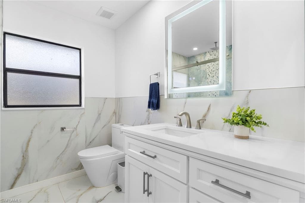 3424 Anton Ct, Naples, FL 34109-19