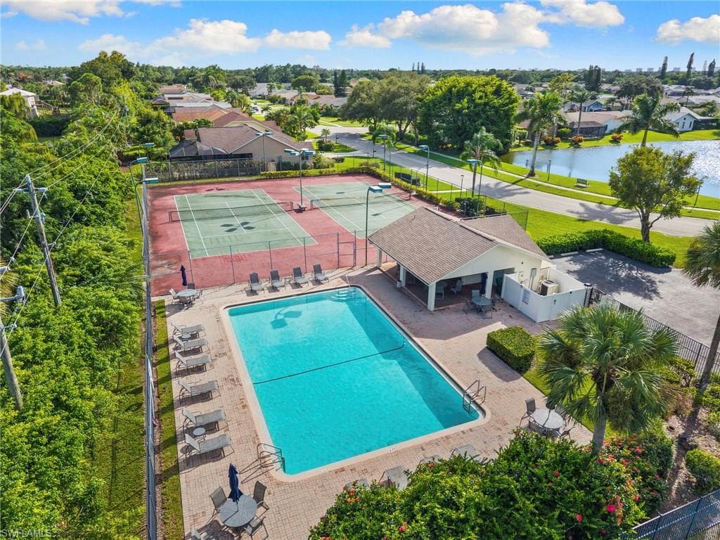 3424 Anton Ct, Naples, FL 34109-37