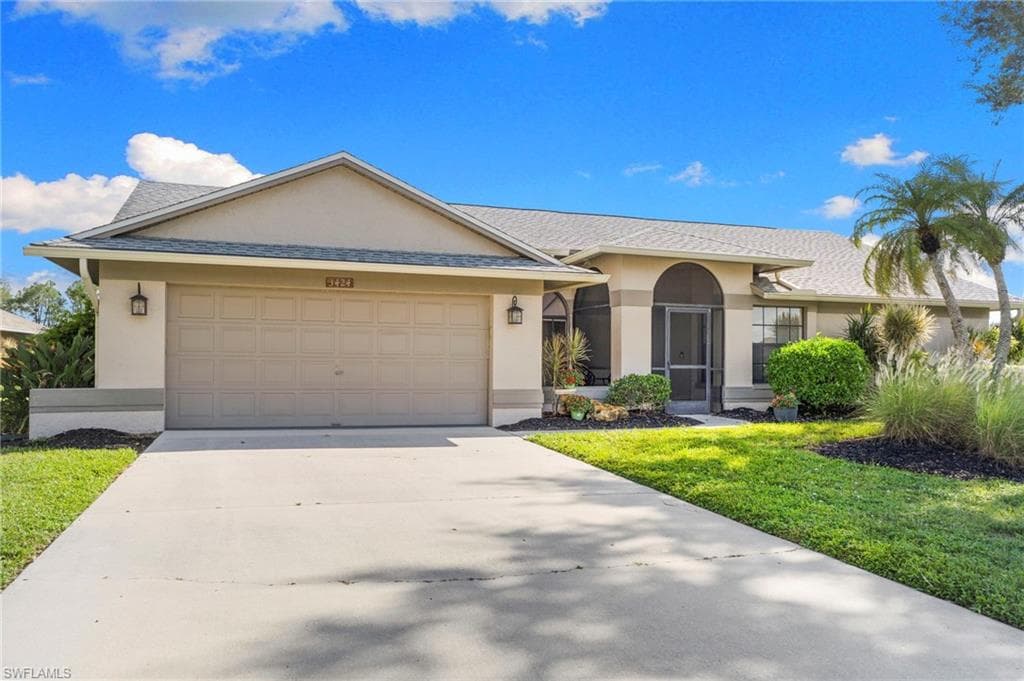 3424 Anton Ct, Naples, FL 34109-3