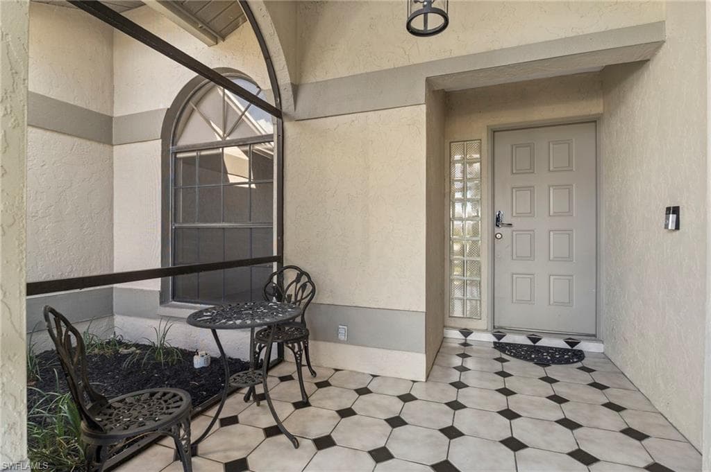 3424 Anton Ct, Naples, FL 34109-4