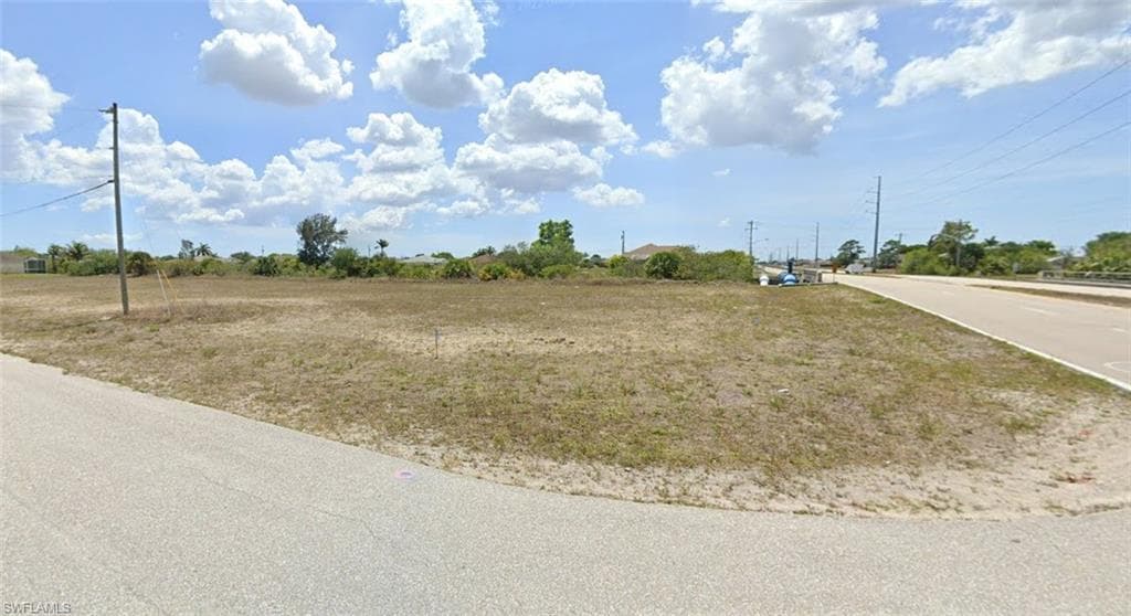 2326 6th Ave, Cape Coral, FL 33909-1