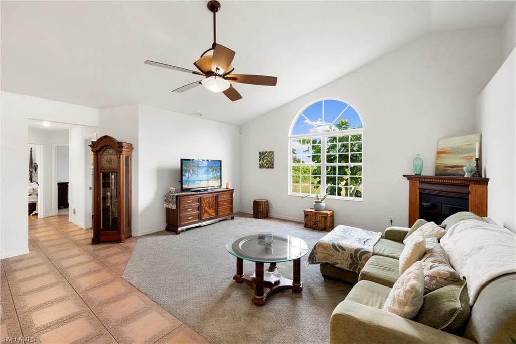 726 37th Pl, Cape Coral, FL 33993-17