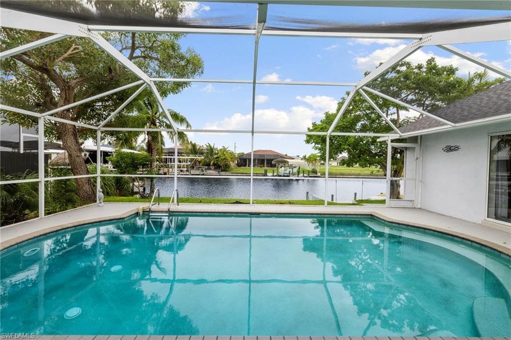 726 37th Pl, Cape Coral, FL 33993-36