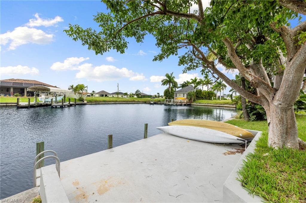 726 37th Pl, Cape Coral, FL 33993-41