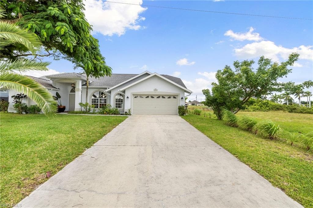 726 37th Pl, Cape Coral, FL 33993-42