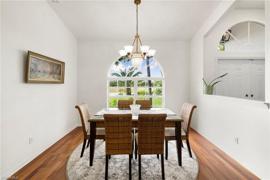 726 37th Pl, Cape Coral, FL 33993-4