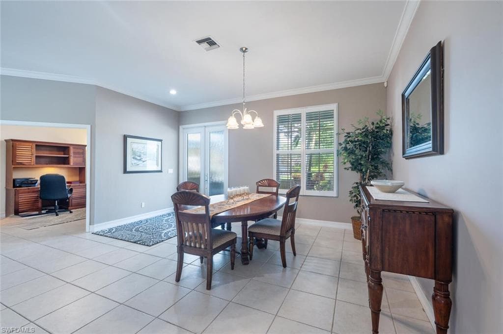 9974 Boca Ave N, Naples, FL 34109-9