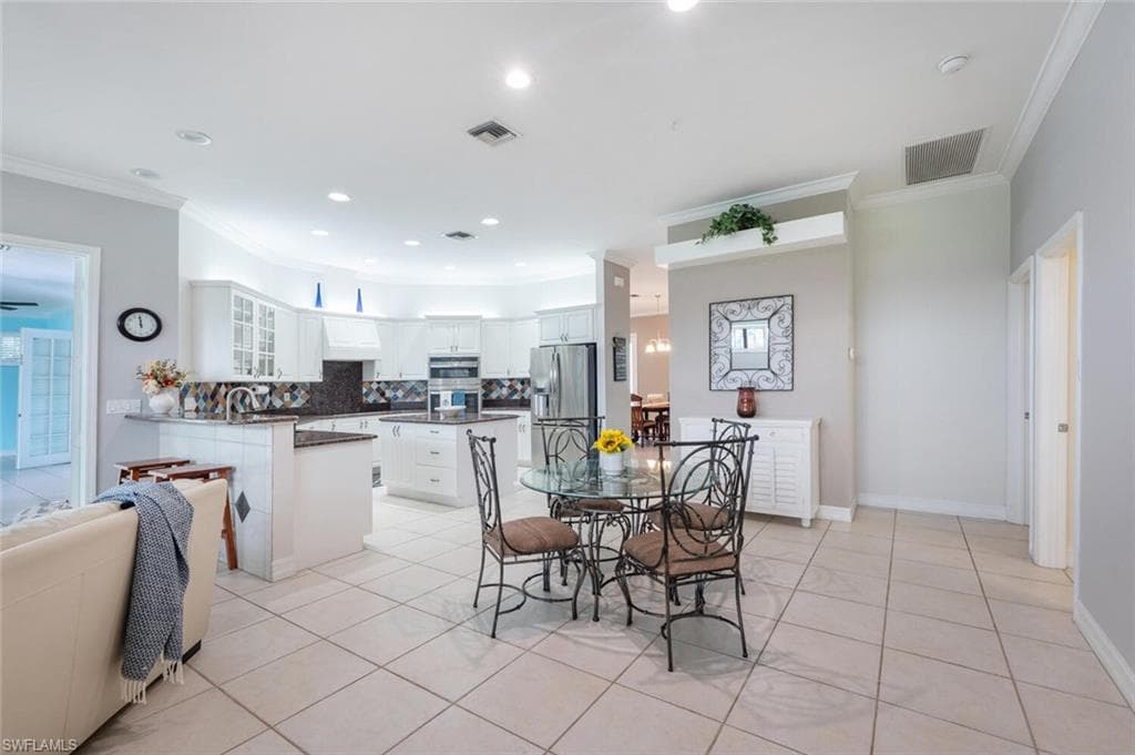 9974 Boca Ave N, Naples, FL 34109-16