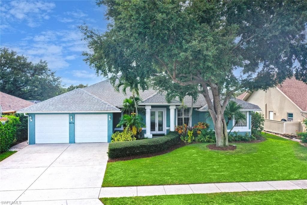 9974 Boca Ave N, Naples, FL 34109-2