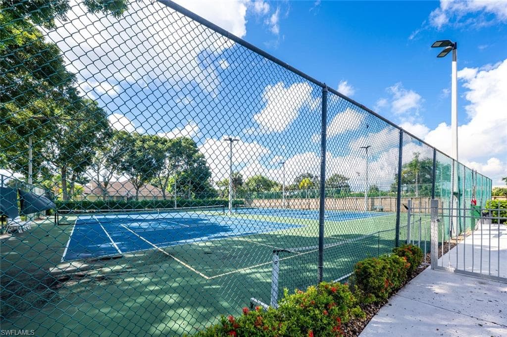 9974 Boca Ave N, Naples, FL 34109-43