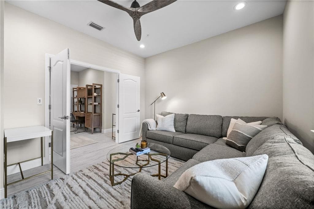 2319 Sawyers Hill Rd 708, Naples, FL 34120-24