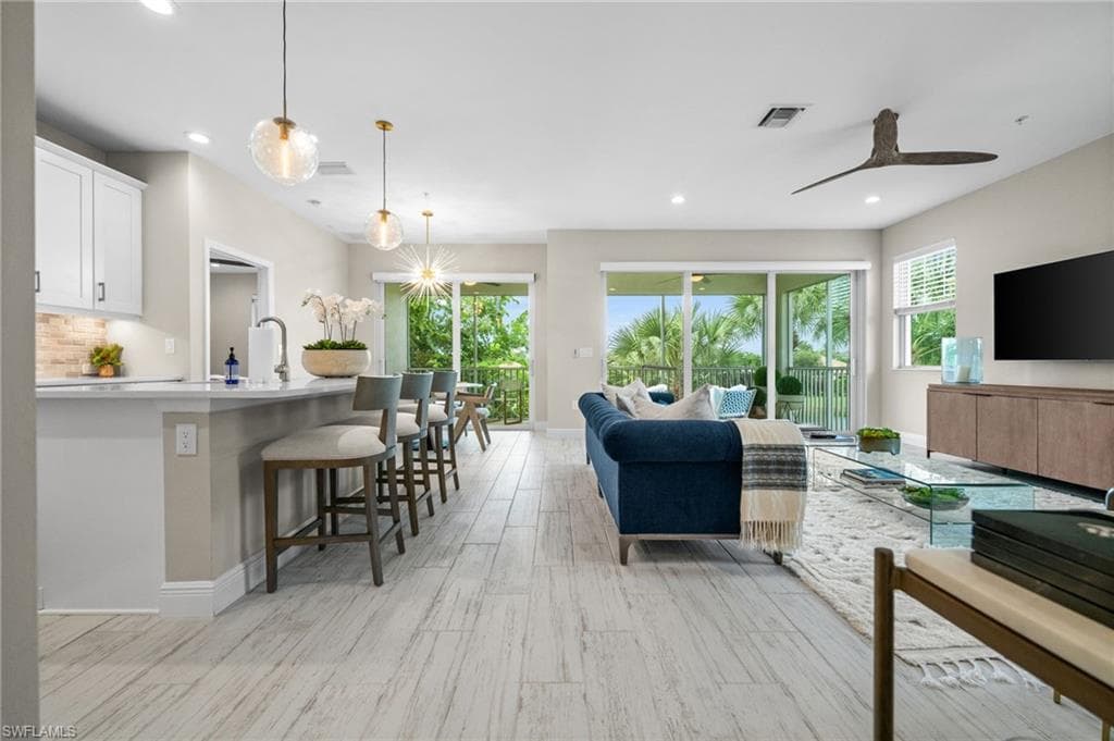 2319 Sawyers Hill Rd 708, Naples, FL 34120-2