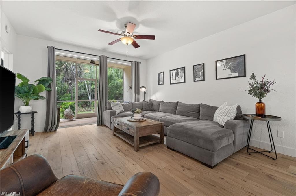 3235 Cypress Glen Way 307, Naples, FL 34109-16