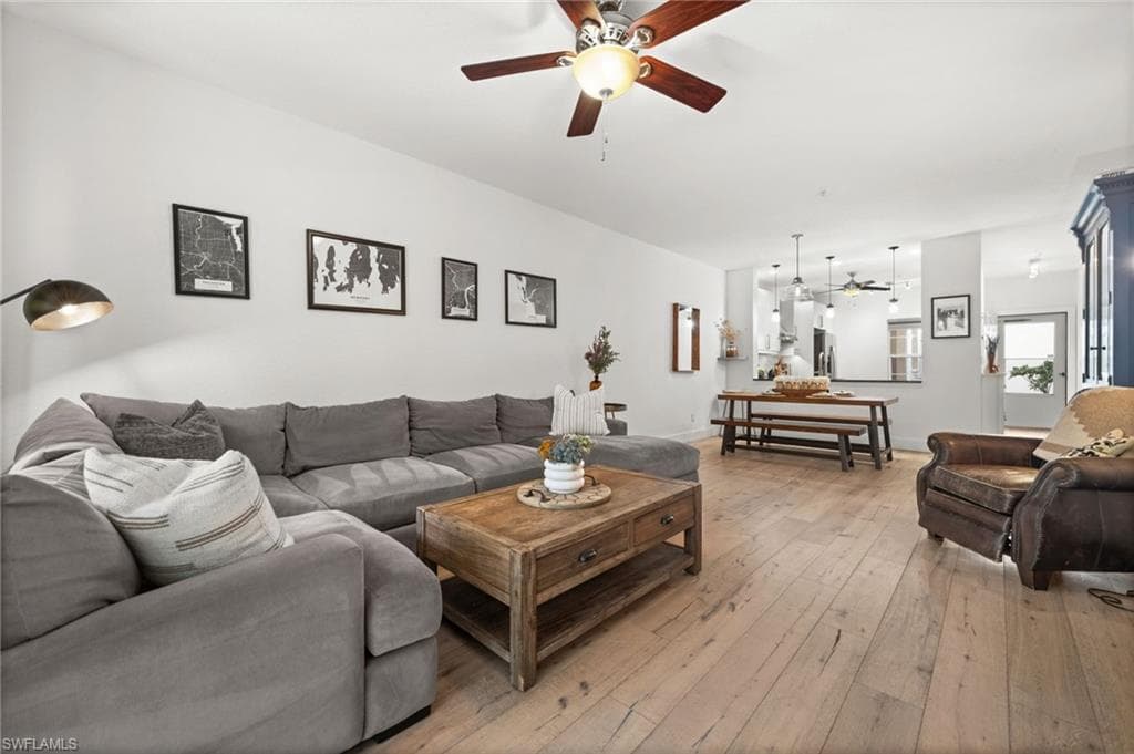 3235 Cypress Glen Way 307, Naples, FL 34109-17