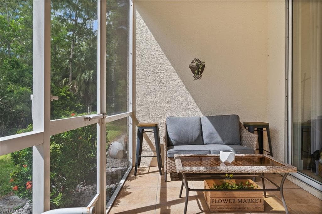 3235 Cypress Glen Way 307, Naples, FL 34109-33