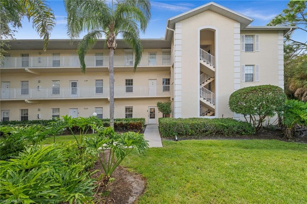 3235 Cypress Glen Way 307, Naples, FL 34109-2