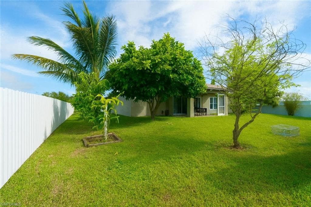 3615 20th St SW, Lehigh Acres, FL 33976-26