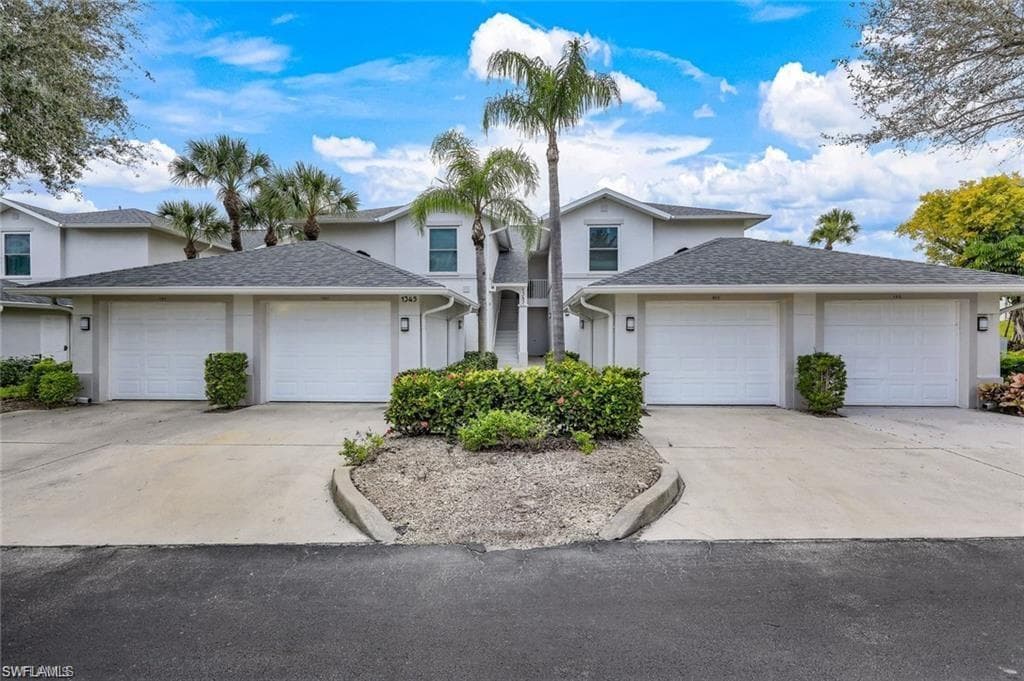 1345 Charleston Square Dr 102, Naples, FL 34110-1