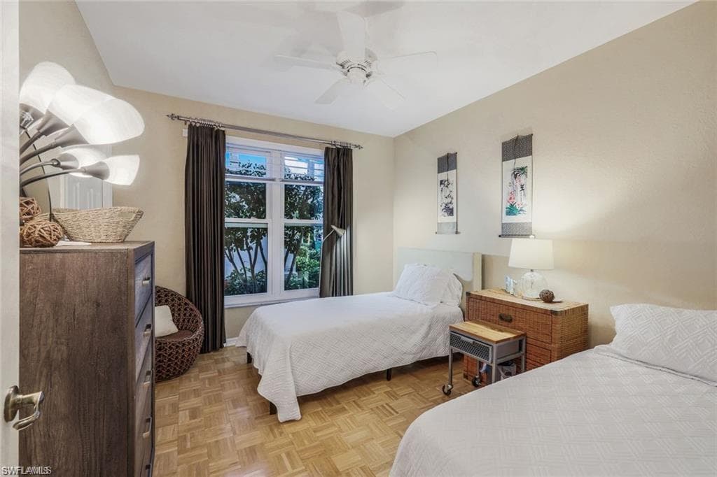 1345 Charleston Square Dr 102, Naples, FL 34110-6