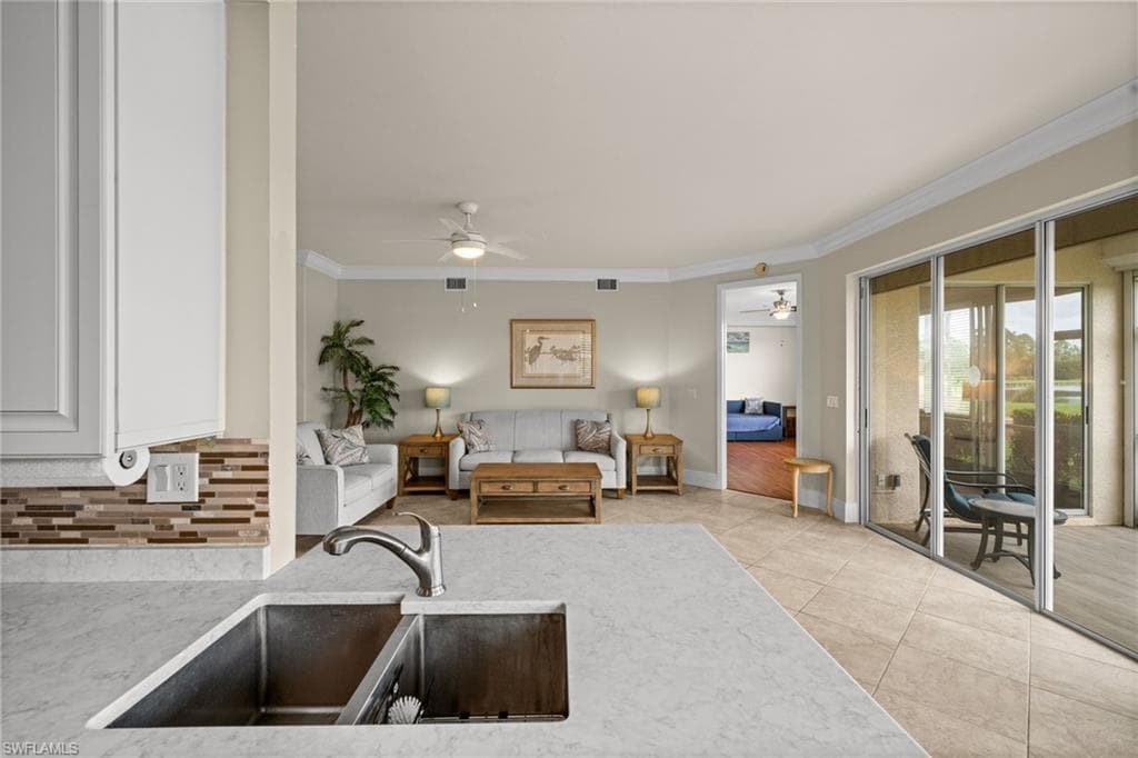 3909 Loblolly Bay Dr 102, Naples, FL 34114-14