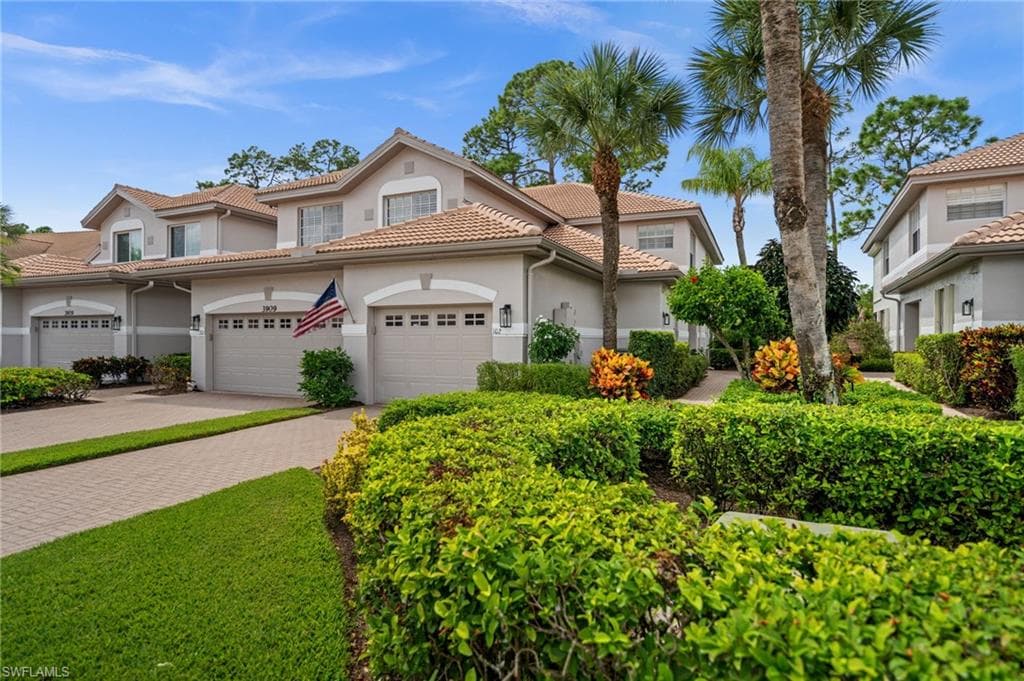 3909 Loblolly Bay Dr 102, Naples, FL 34114-1