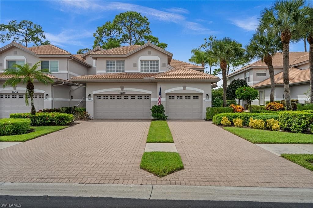 3909 Loblolly Bay Dr 102, Naples, FL 34114-2