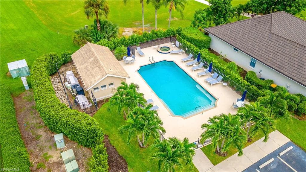 7100 Falcons Glen Blvd, Naples, FL 34113-33