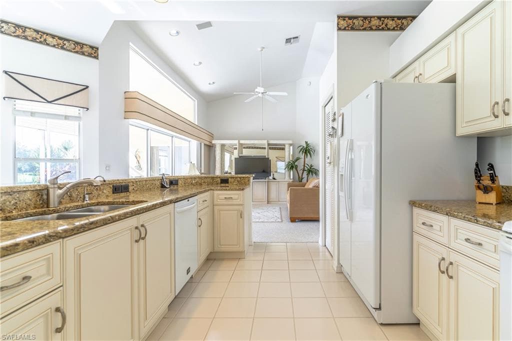 7100 Falcons Glen Blvd, Naples, FL 34113-7
