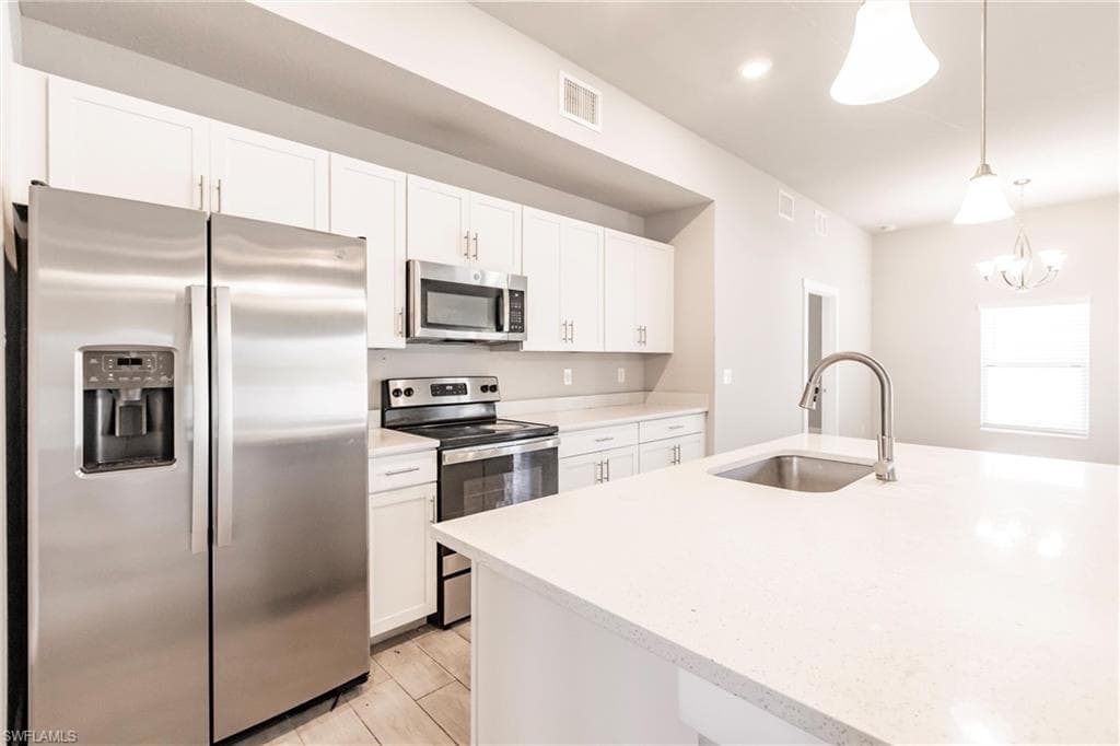 870 Columbia St, Port Charlotte, FL 33948-8