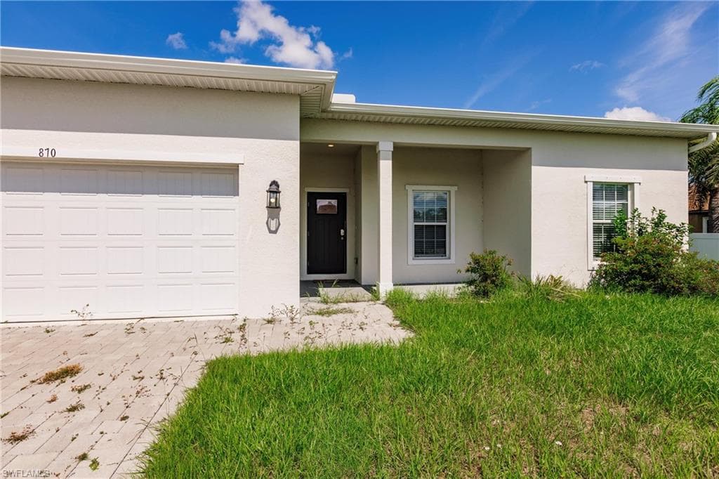 870 Columbia St, Port Charlotte, FL 33948-1