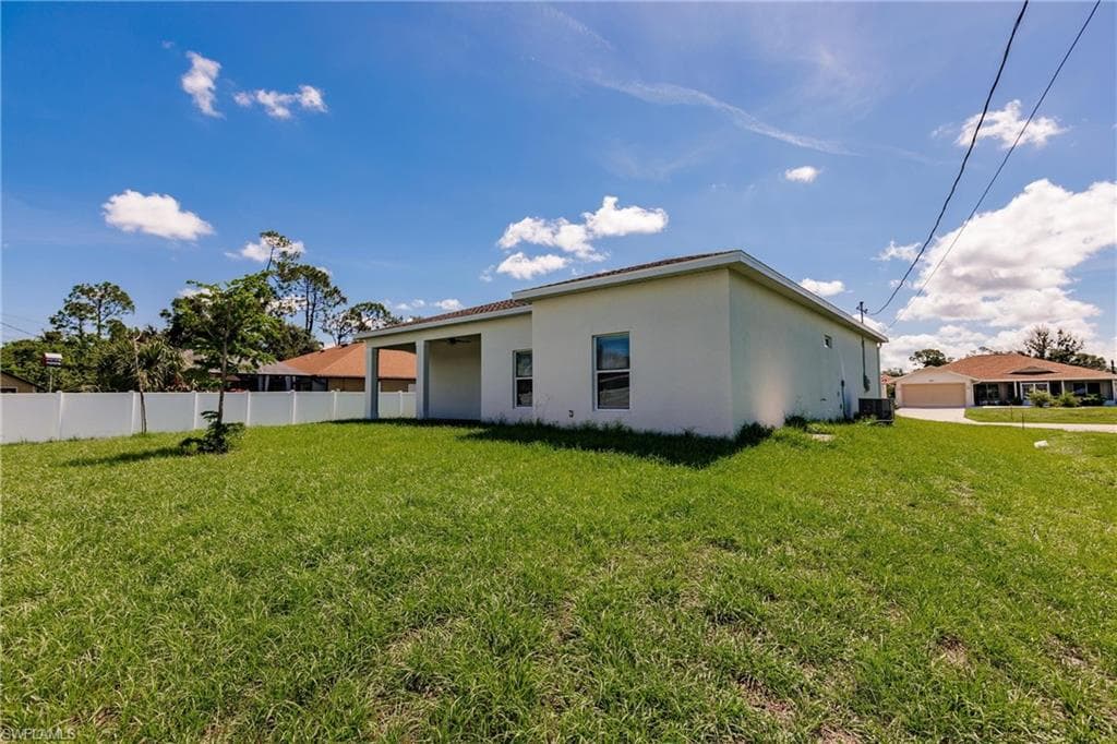 870 Columbia St, Port Charlotte, FL 33948-29