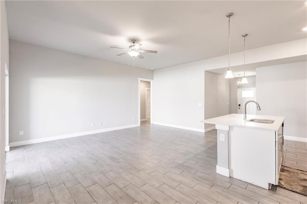 870 Columbia St, Port Charlotte, FL 33948-4