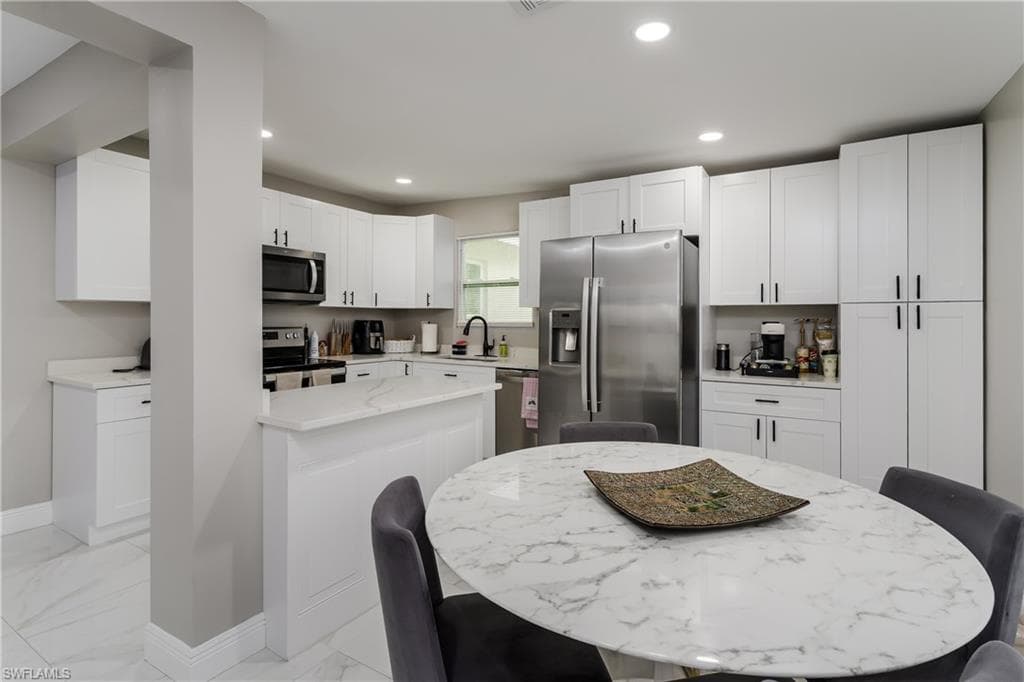 5170 19th Ct SW, Naples, FL 34116-8