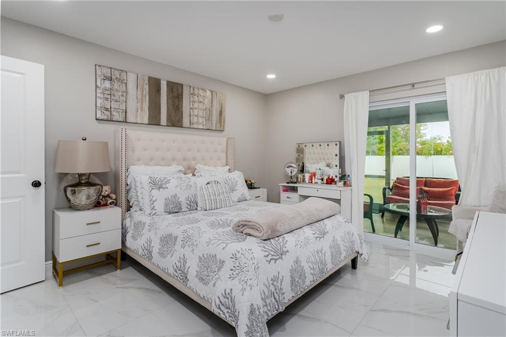 5170 19th Ct SW, Naples, FL 34116-12