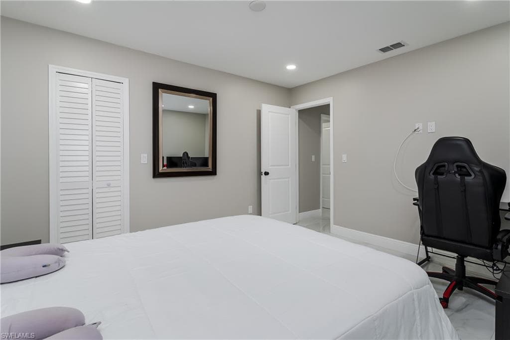 5170 19th Ct SW, Naples, FL 34116-17