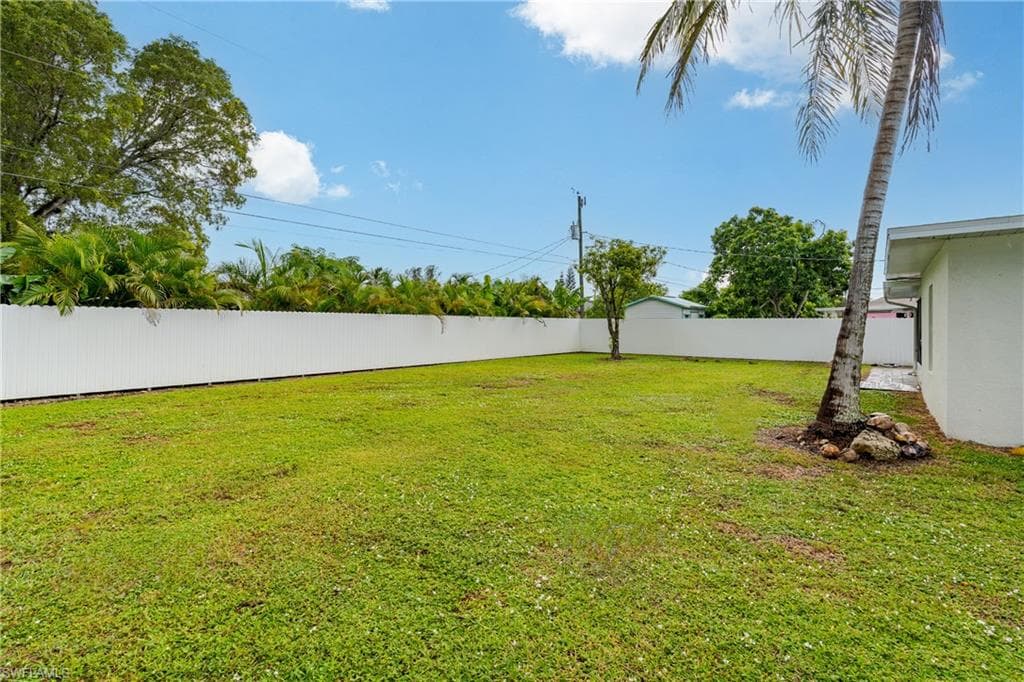 5170 19th Ct SW, Naples, FL 34116-32