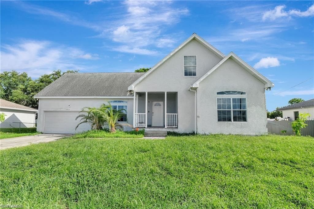 2913 13th St SW, Lehigh Acres, FL 33976-1