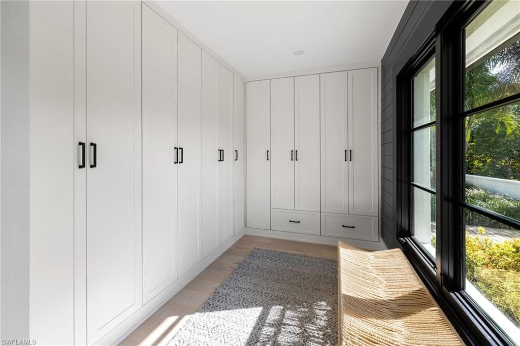 6818 Trail Blvd, Naples, FL 34108-16