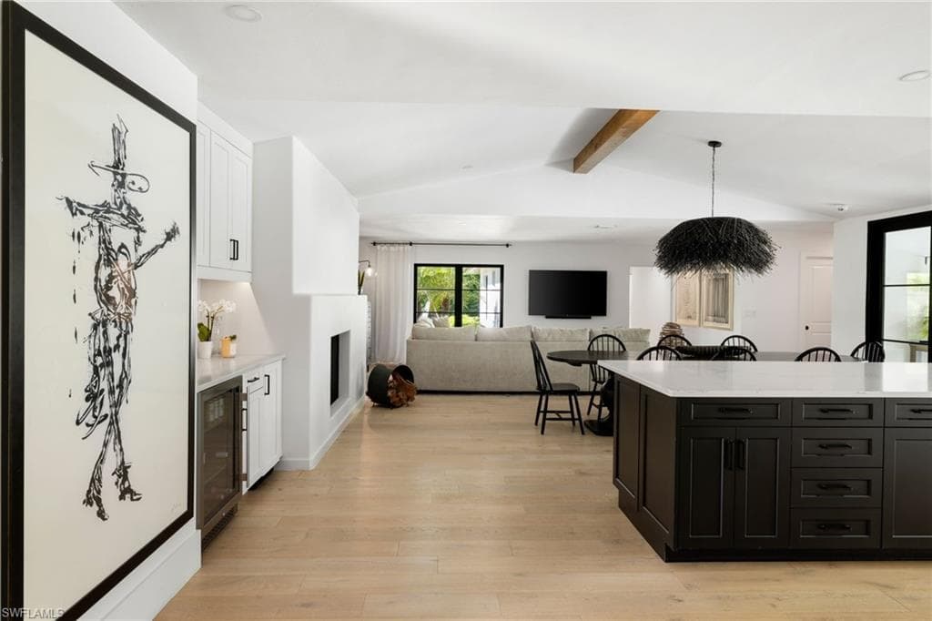 6818 Trail Blvd, Naples, FL 34108-28