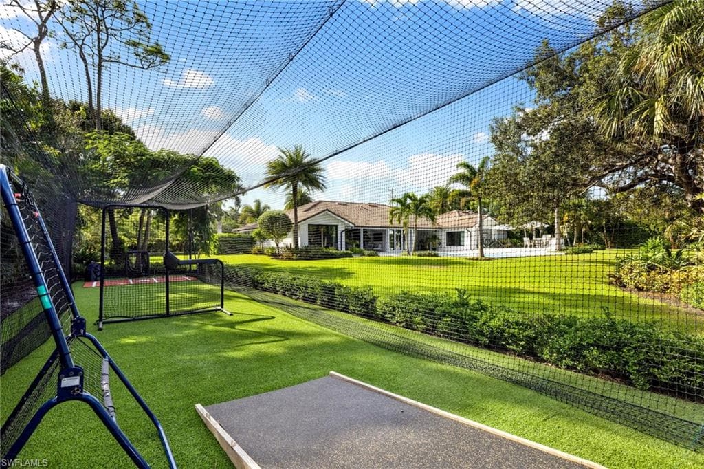 6818 Trail Blvd, Naples, FL 34108-44