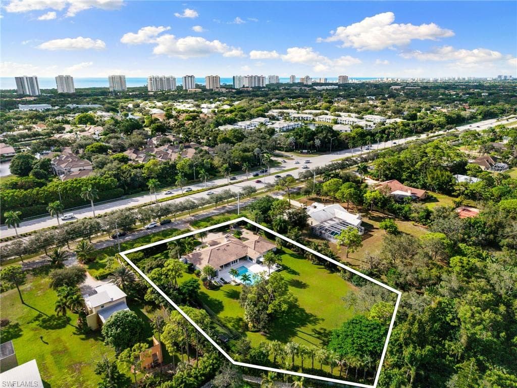 6818 Trail Blvd, Naples, FL 34108-48