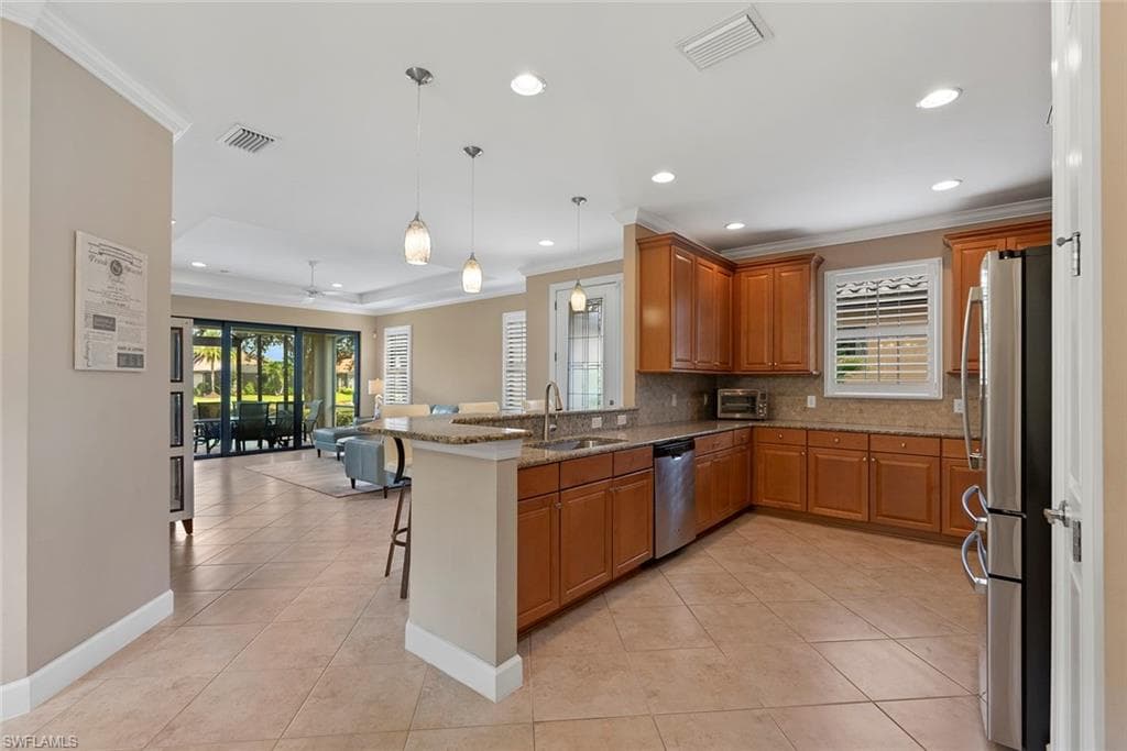 8321 Lucello Ter N, Naples, FL 34114-9