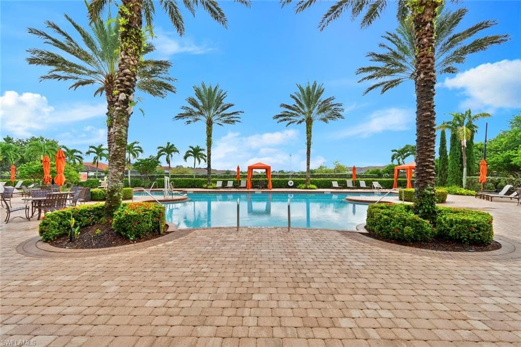 8321 Lucello Ter N, Naples, FL 34114-32