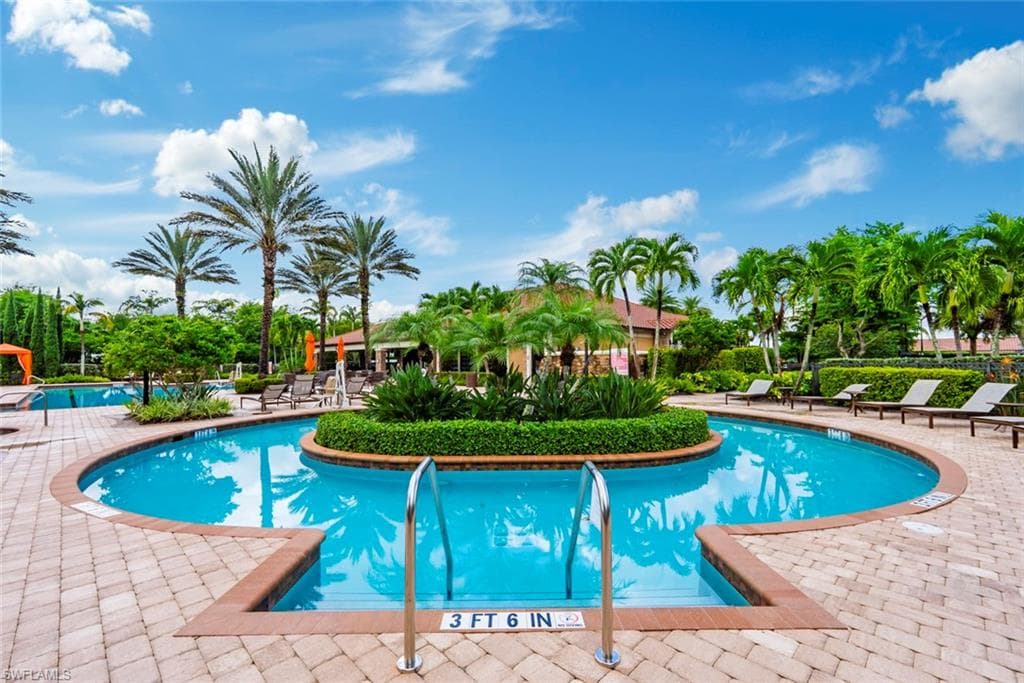 8321 Lucello Ter N, Naples, FL 34114-36