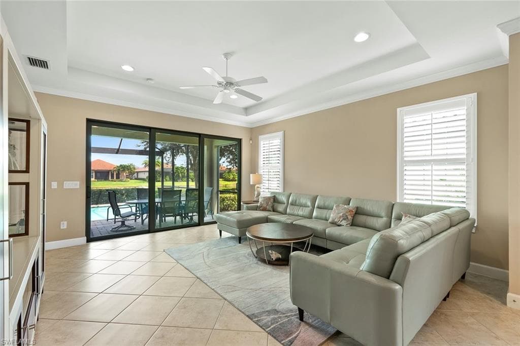 8321 Lucello Ter N, Naples, FL 34114-5