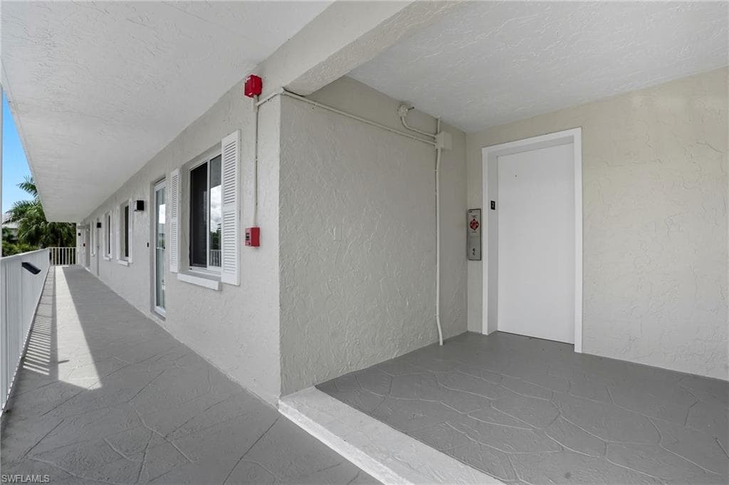 3062 Sandpiper Bay Cir K203, Naples, FL 34112-2