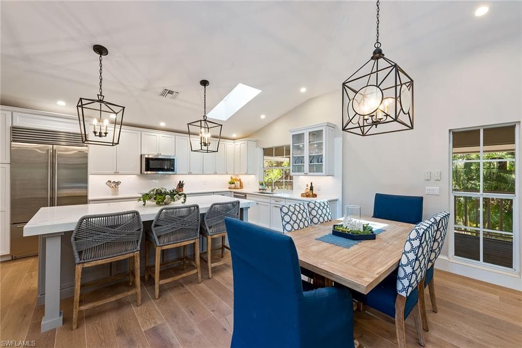 381 Leatherfern Ln, Marco Island, FL 34145-10